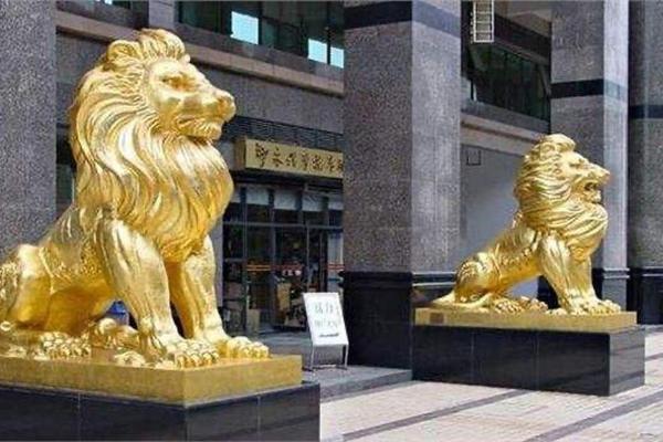 摆放狮子在大门风水起到招财作用