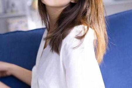 可以坚持爱情的八字女命