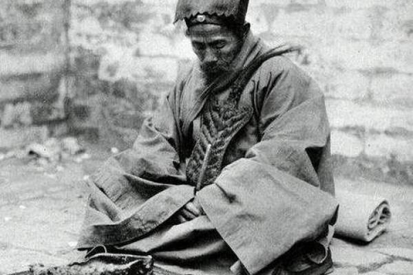 盲人摸骨算命盲人摸骨算命