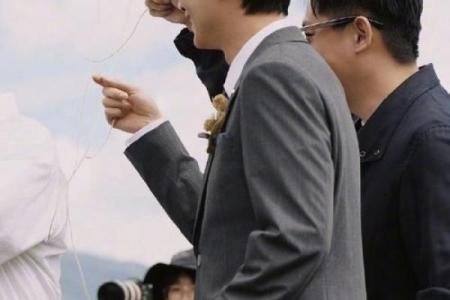 陈楚生与老婆牵手逛街上热搜，紫微斗数如何断你的爱情甜蜜度？