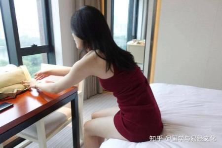 女八字无官